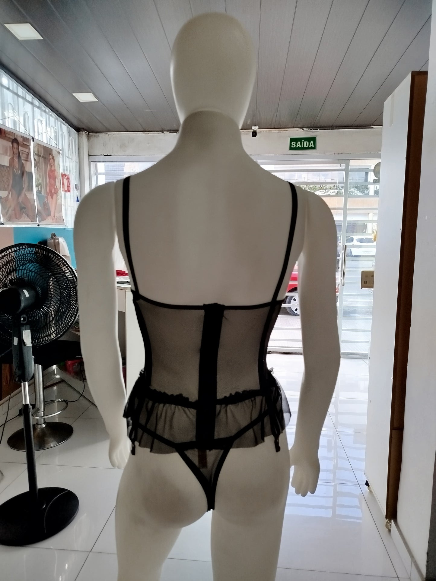 Espartilho em renda preto