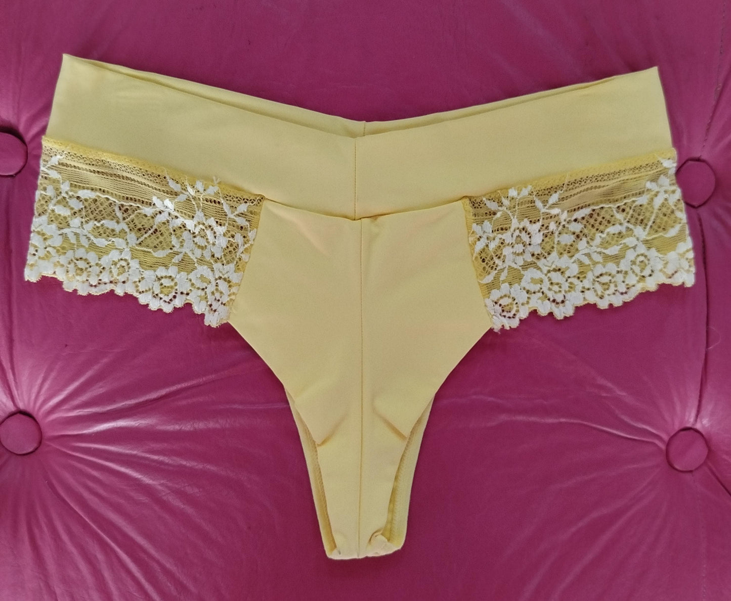 Calcinha amarela Glamour