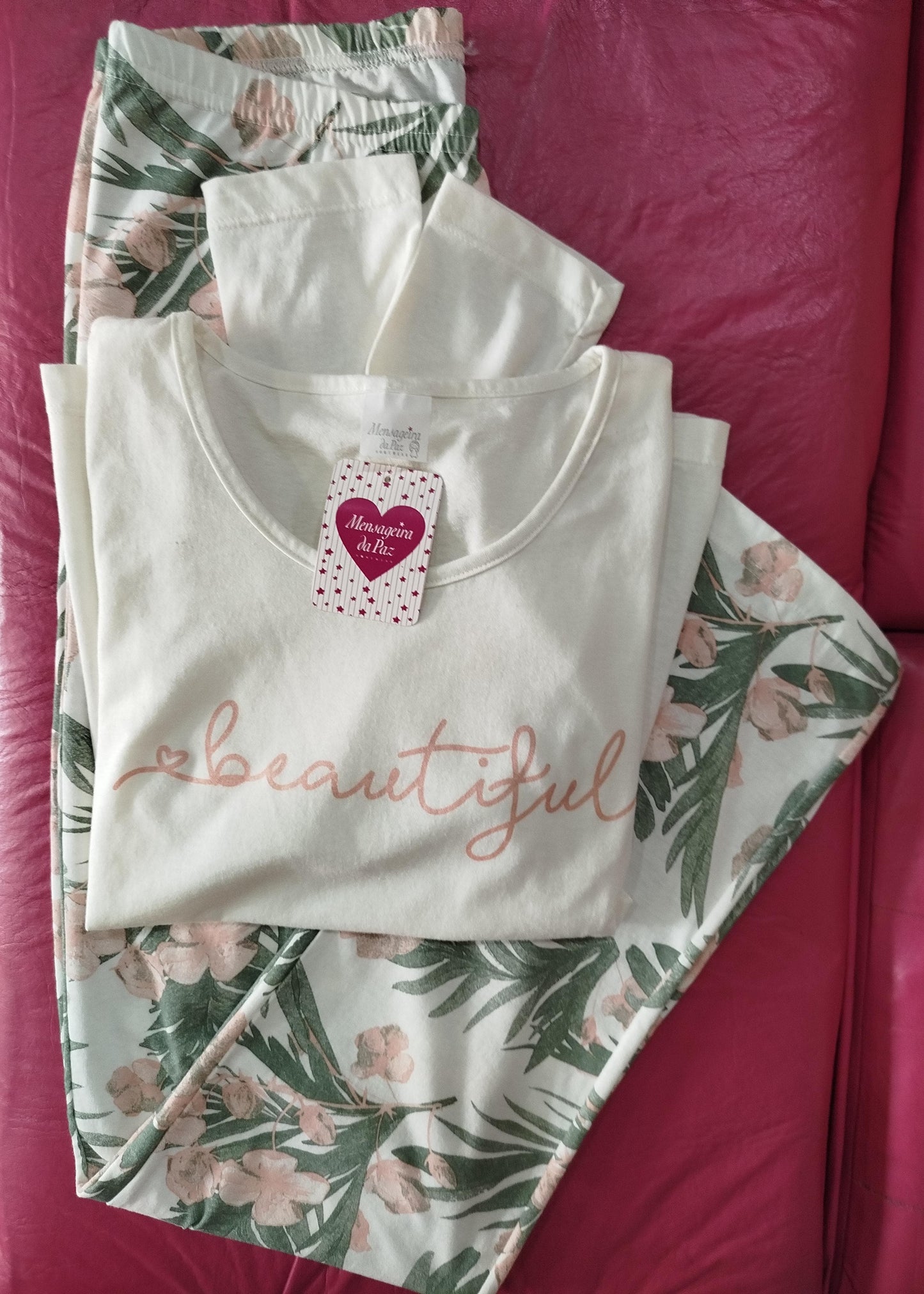 Pijama com calça Mensageira da Paz