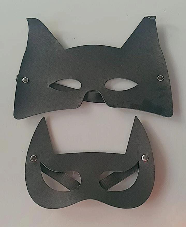 Kit duas máscaras linha sado (diabinha e batman)