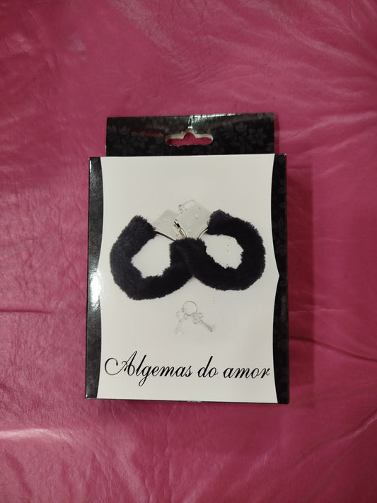 Algema do amor metal e pelúcia preta