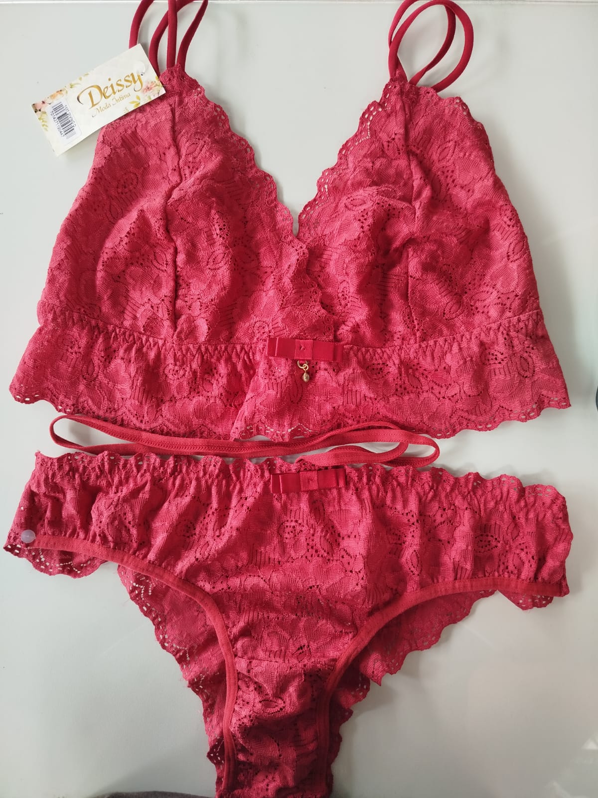 Conjunto Deissy vermelho sem aro