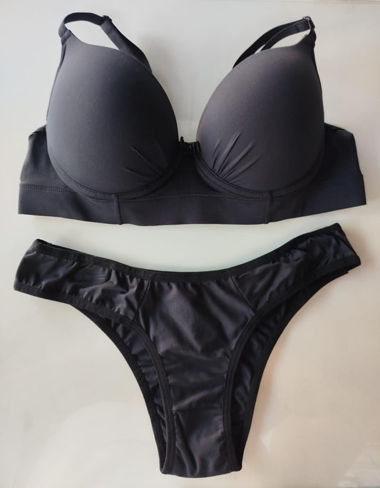 Conjunto Intimus preto com bojo