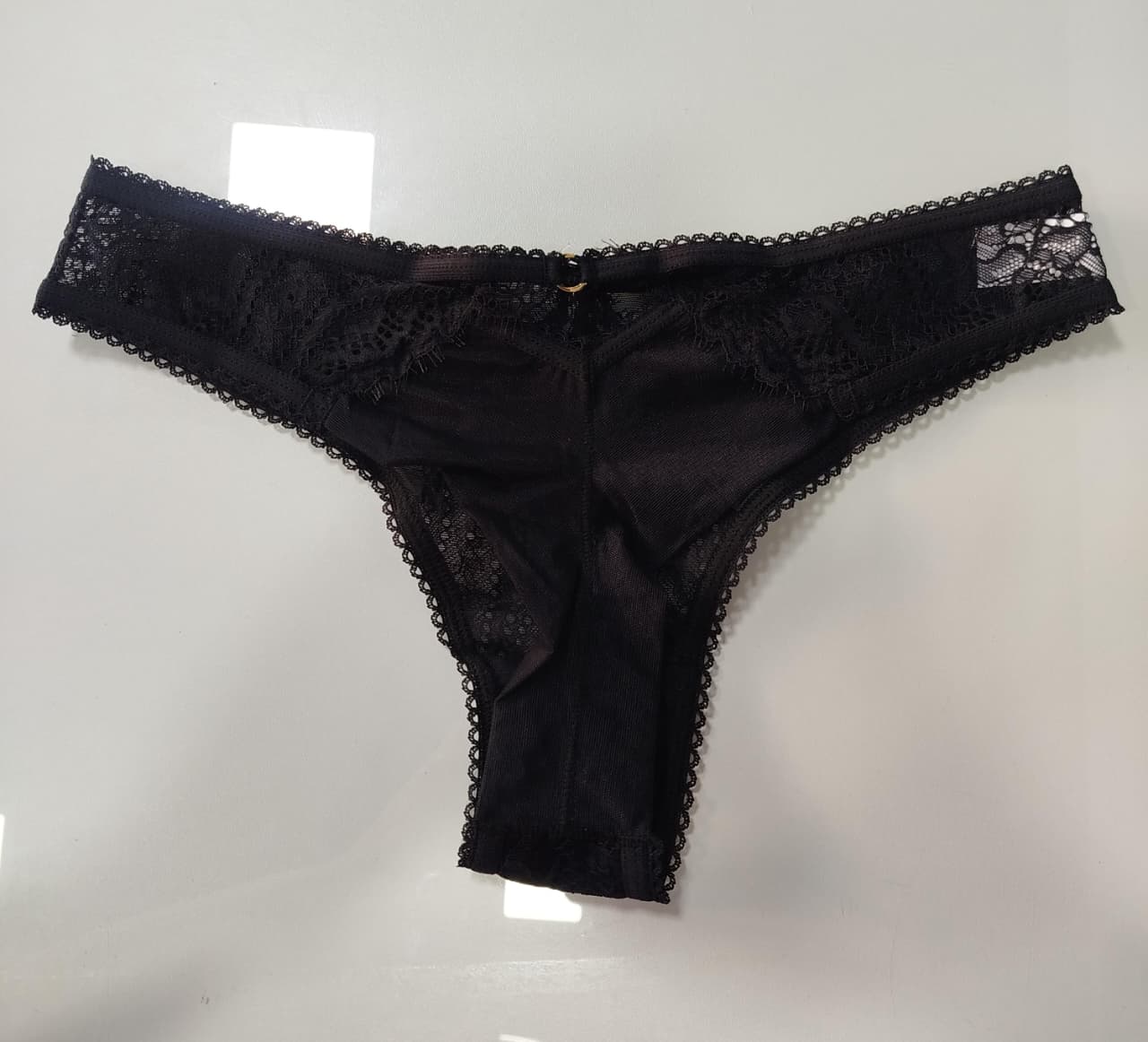 Calcinha semi-fio tule e renda More