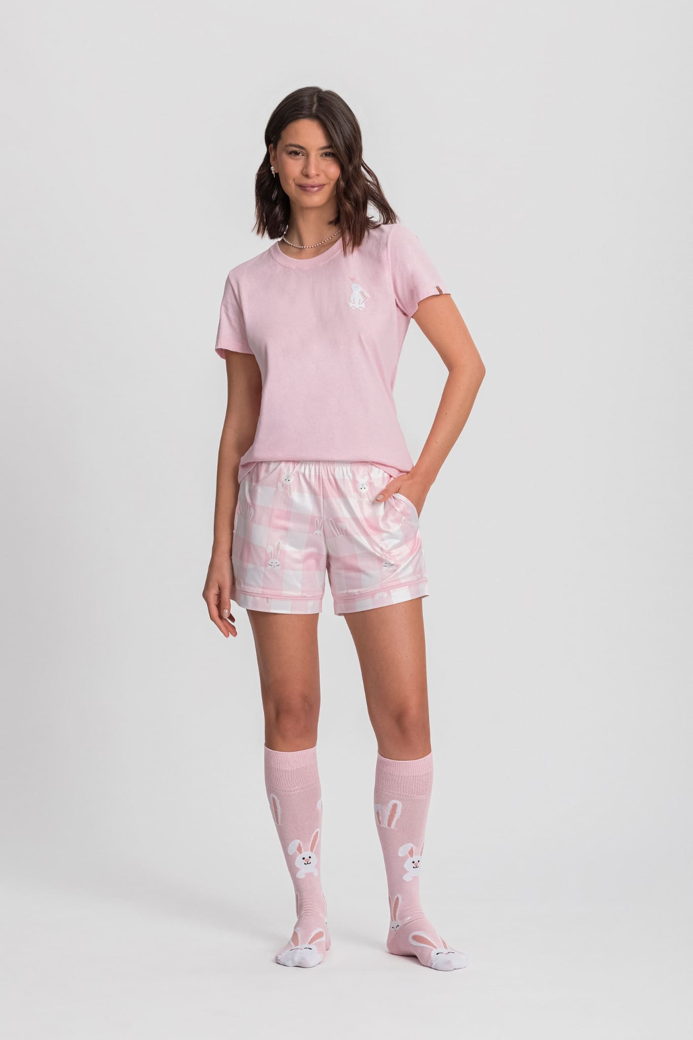 Pijama short doll rosa xadrez estampa coelho Mensageiro dos Sonhos